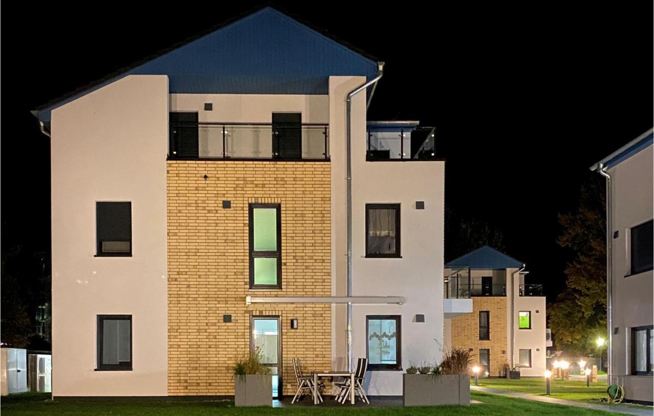 2 Bedroom Cozy Apartment In Rechlin Esterno foto