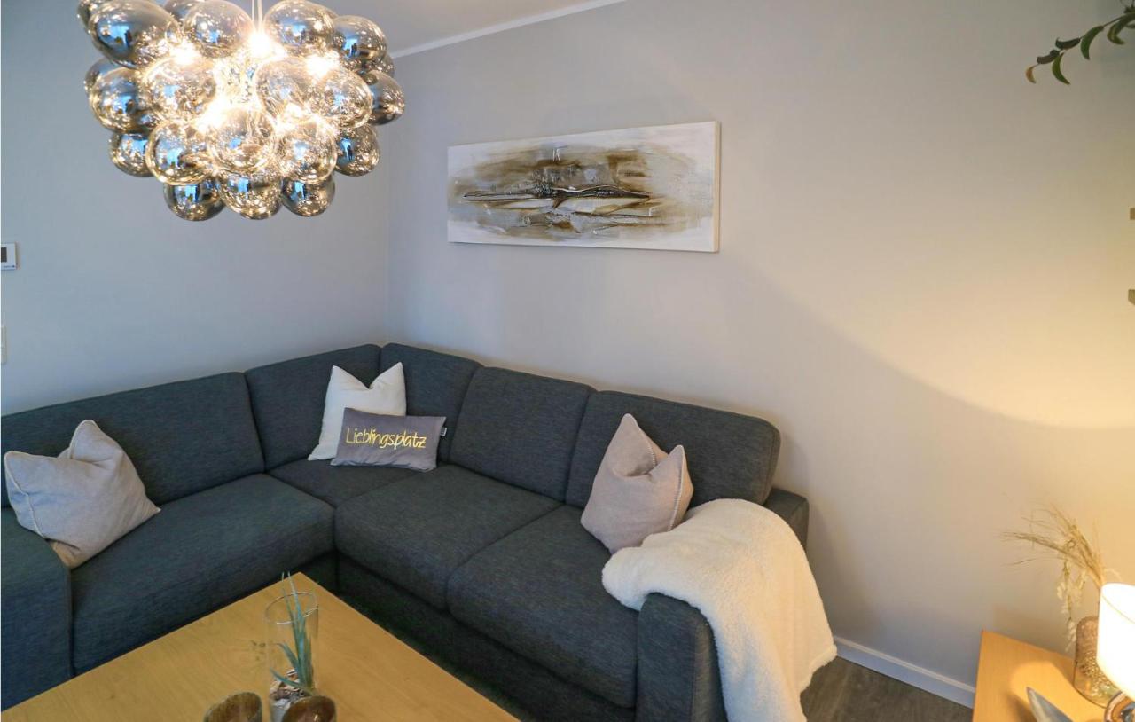 2 Bedroom Cozy Apartment In Rechlin Esterno foto