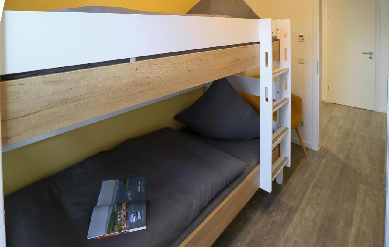 2 Bedroom Cozy Apartment In Rechlin Esterno foto